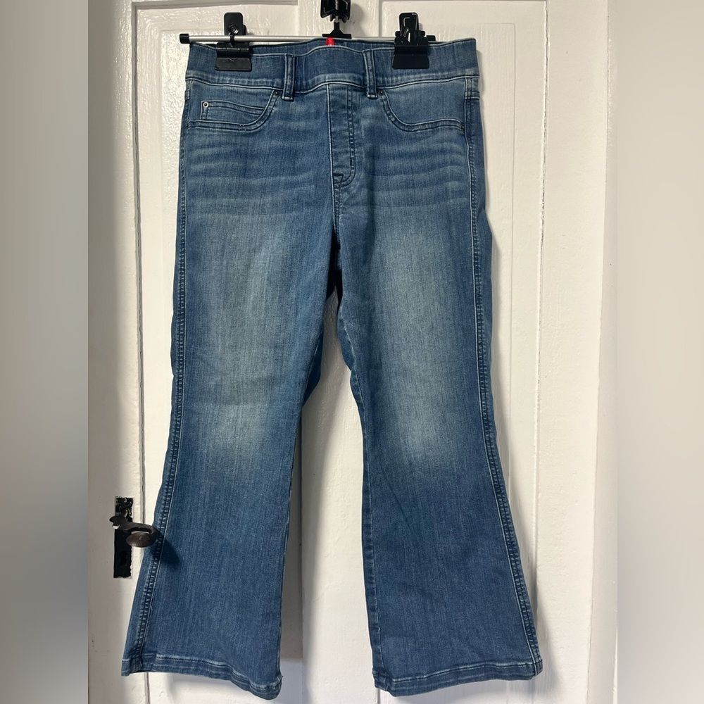 Spanx 20541Q Petite Cropped Kick Flare Vintage Indigo Blue Wash size Large